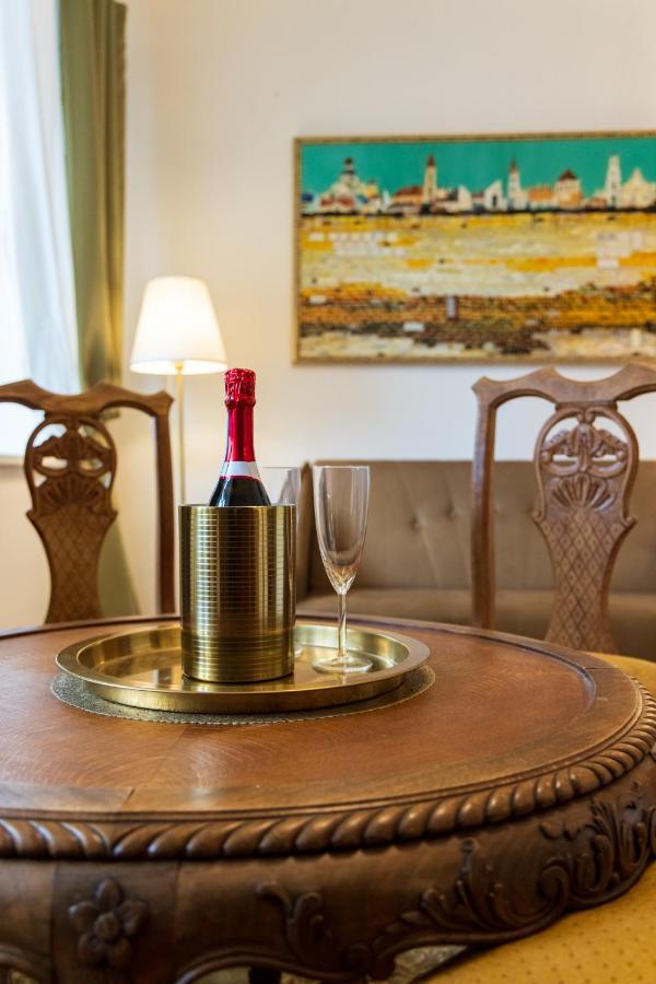 Doma3 Luxury Vilnius Apartment Esterno foto